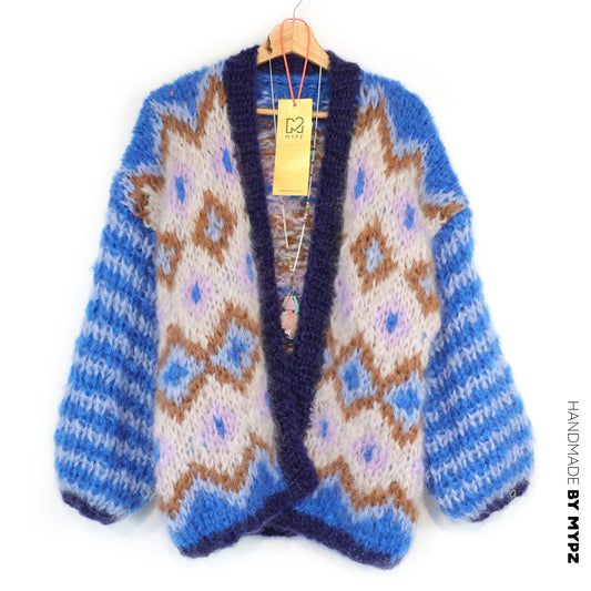 Strikkepakke – Chunky Mohair-jakke Alpine Breeze nr.12 (ENG-DE-NL-ES-FR-IT-DA-SV-NO)
