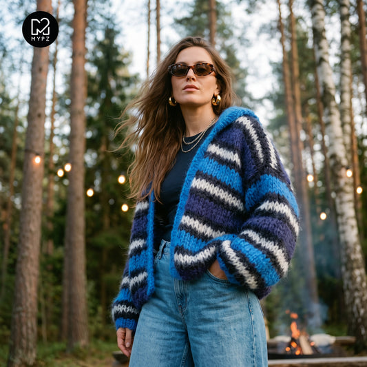 Strikkeoppskrift – MYPZ hettejakke i chunky mohair, bomberjakke og cardigan, blå nr.15 (ENG-DE-NL-ES-FR-IT-DA-SV-NO)