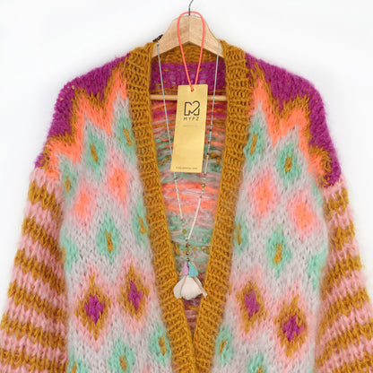 Strikkeoppskrift - Chunky Mohair-jakke Flora nr.12 (ENG-DE-NL-ES-FR-IT-DA-SV-NO)