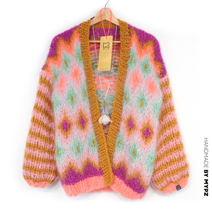 Strikkeoppskrift - Chunky Mohair-jakke Flora nr.12 (ENG-DE-NL-ES-FR-IT-DA-SV-NO)